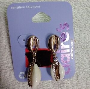 Claire's sensitive solutions shell earrings